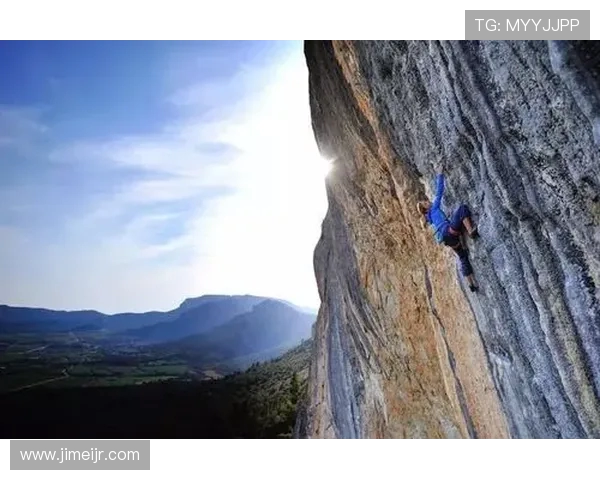 攀岩女神黄娜分享成功秘诀与训练心得探秘